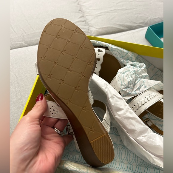 Jack Rogers Arden sandals in white! - Picture 10 of 11